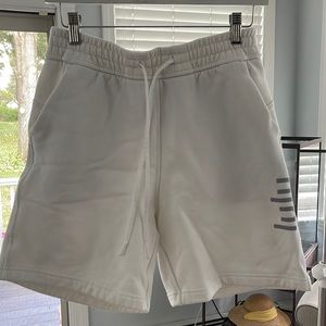 Lululemon graphic sweat short size 6 white